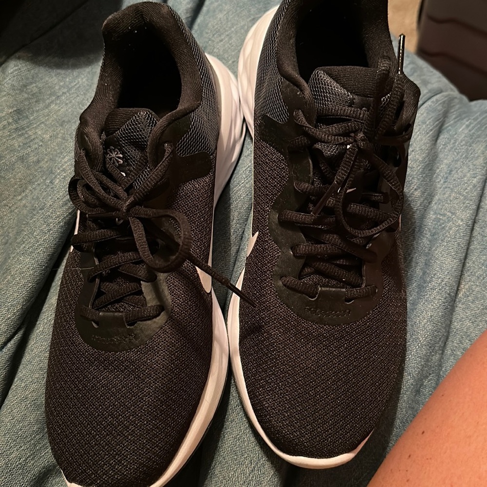 Nike Running Shoes size 11 Women’s. Worn 1 time
